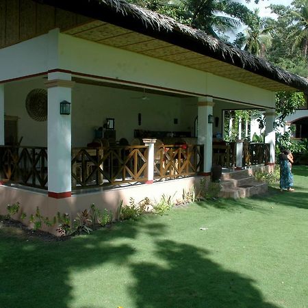 Neptune Diving Resort Santander Exterior foto